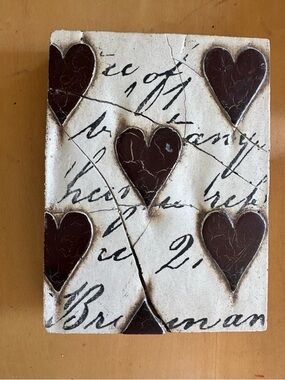 Sid Dickens Ceramic Heart Panel in Brown & Cream